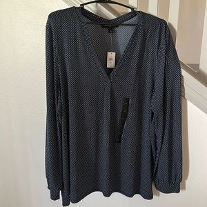 Long sleeves stretchy NWT blouse from Banana Republic